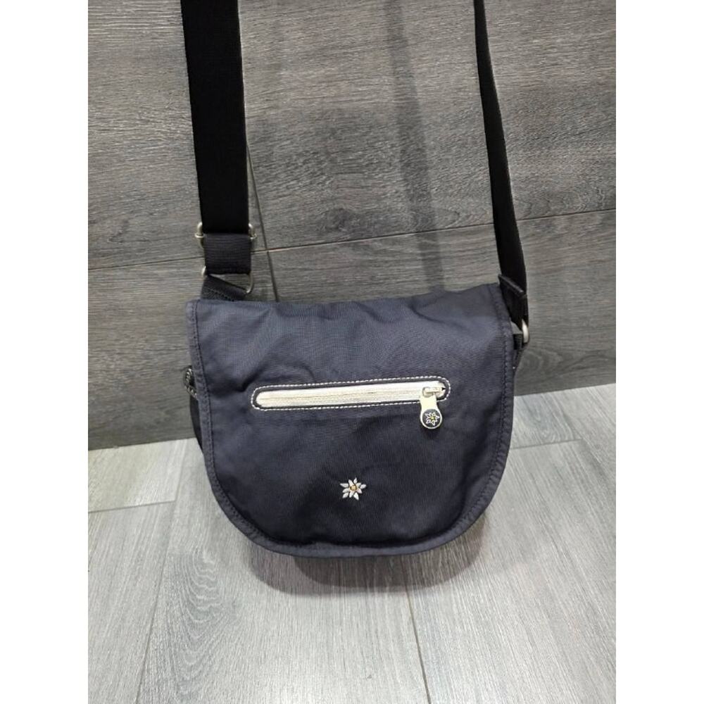 Sherpani Milli Crossbody Purse Bag with‎ Daisy Accent Black B000710